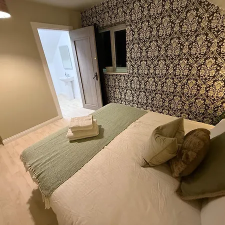 Apartment Heartbeat By Travel Lets Homes With Private Ensuite & Garden *